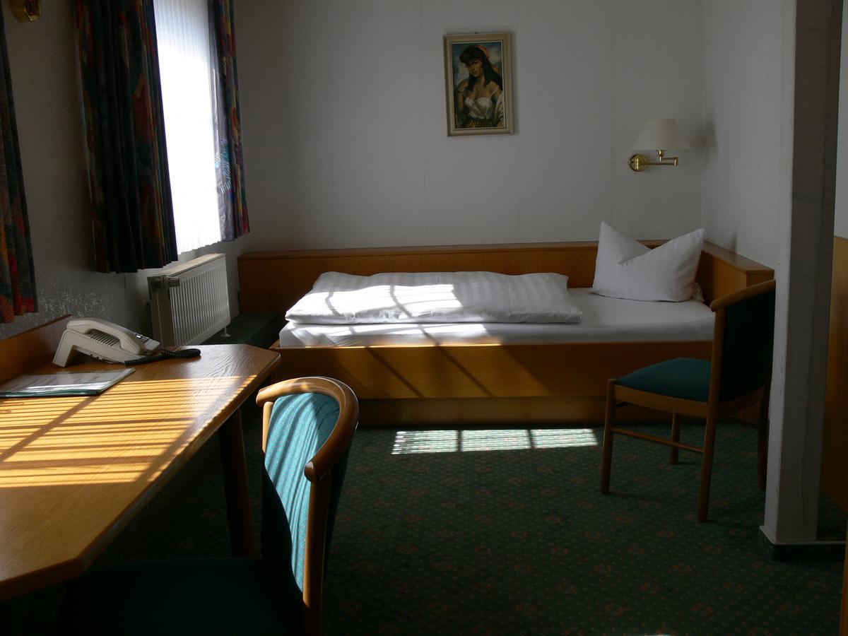 Hotel Zur Germania 오스트필던 외부 사진